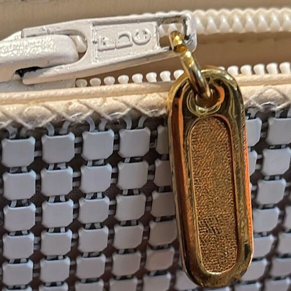 Vintage JW Robinson’s White Chainmail Mesh Evening Bag - Picture 11 of 12